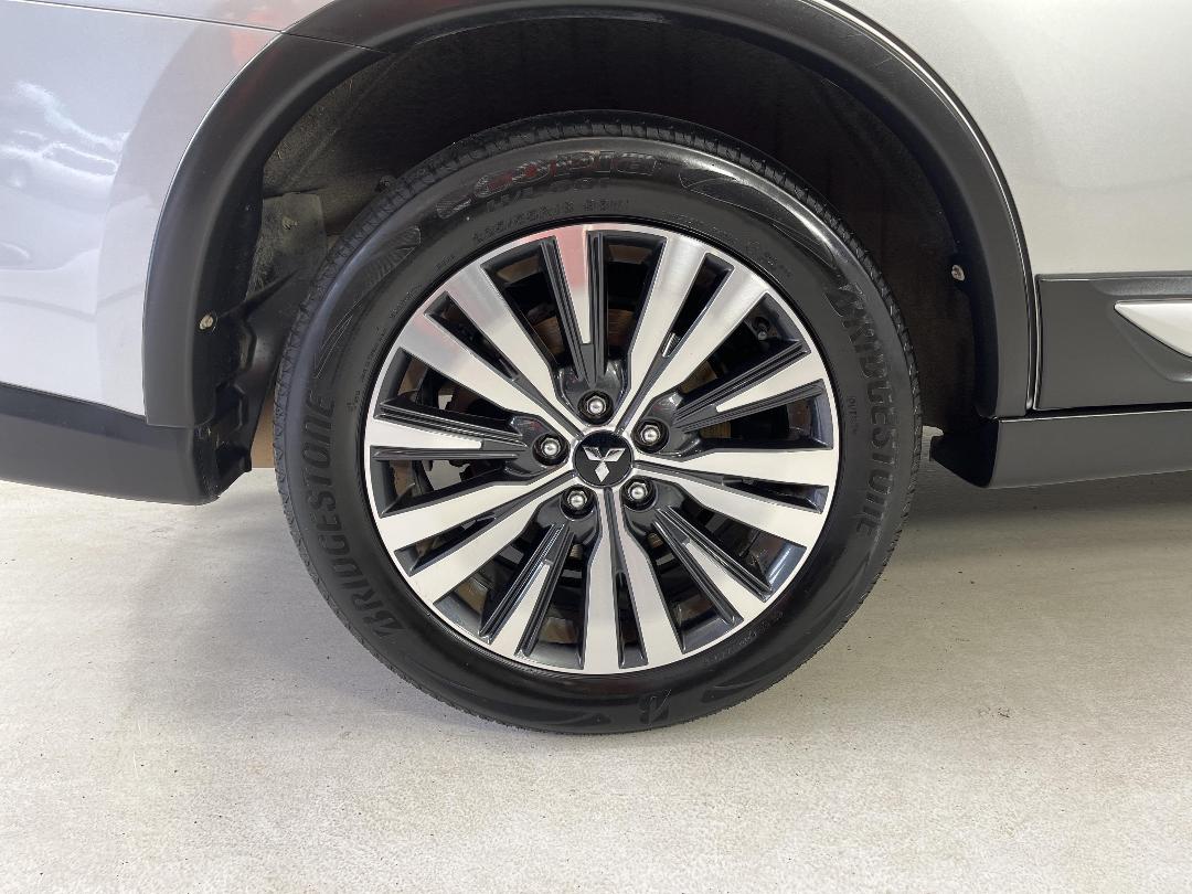 Photo '12' of Mitsubishi Outlander Photo '12' of Mitsubishi Outlander