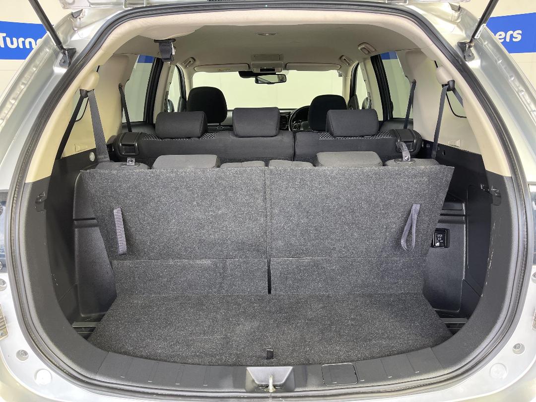 Photo '14' of Mitsubishi Outlander Photo '14' of Mitsubishi Outlander