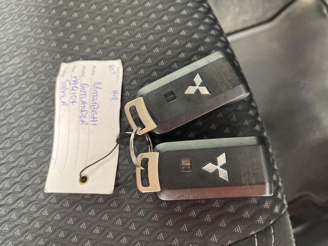 Photo '22' of Mitsubishi Outlander Photo '22' of Mitsubishi Outlander