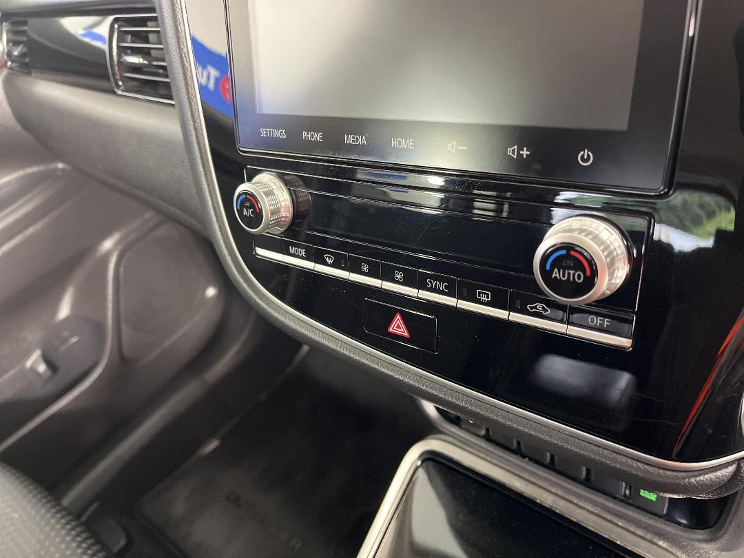 Photo '23' of Mitsubishi Outlander Photo '23' of Mitsubishi Outlander