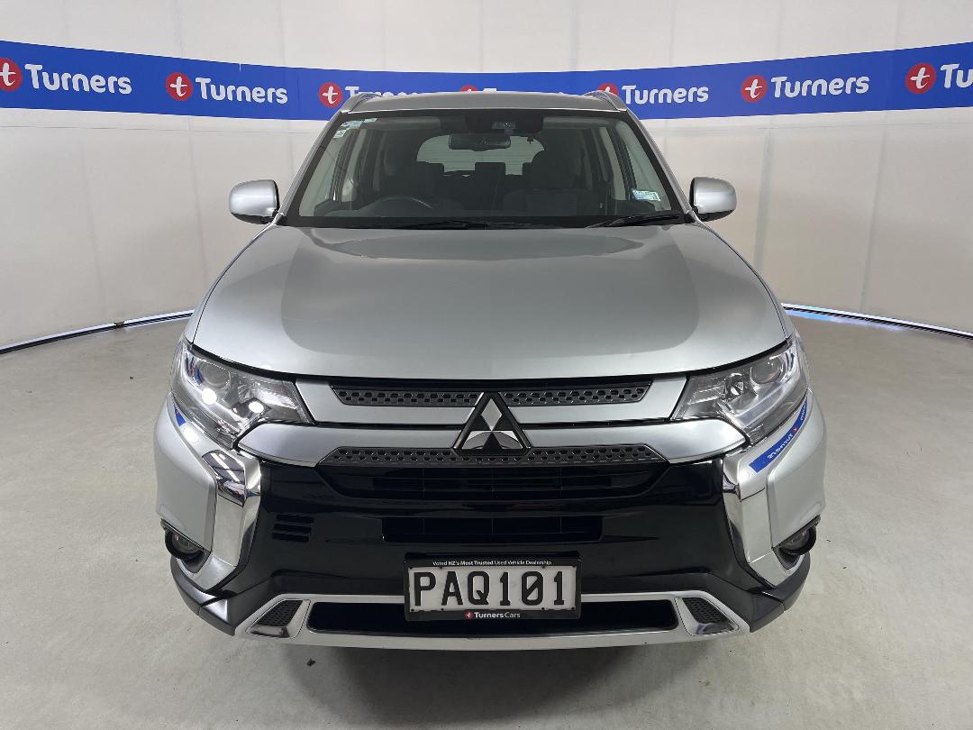 Photo '2' of Mitsubishi Outlander Photo '2' of Mitsubishi Outlander