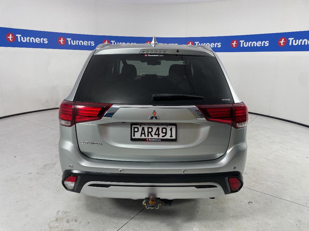 Photo '6' of Mitsubishi Outlander