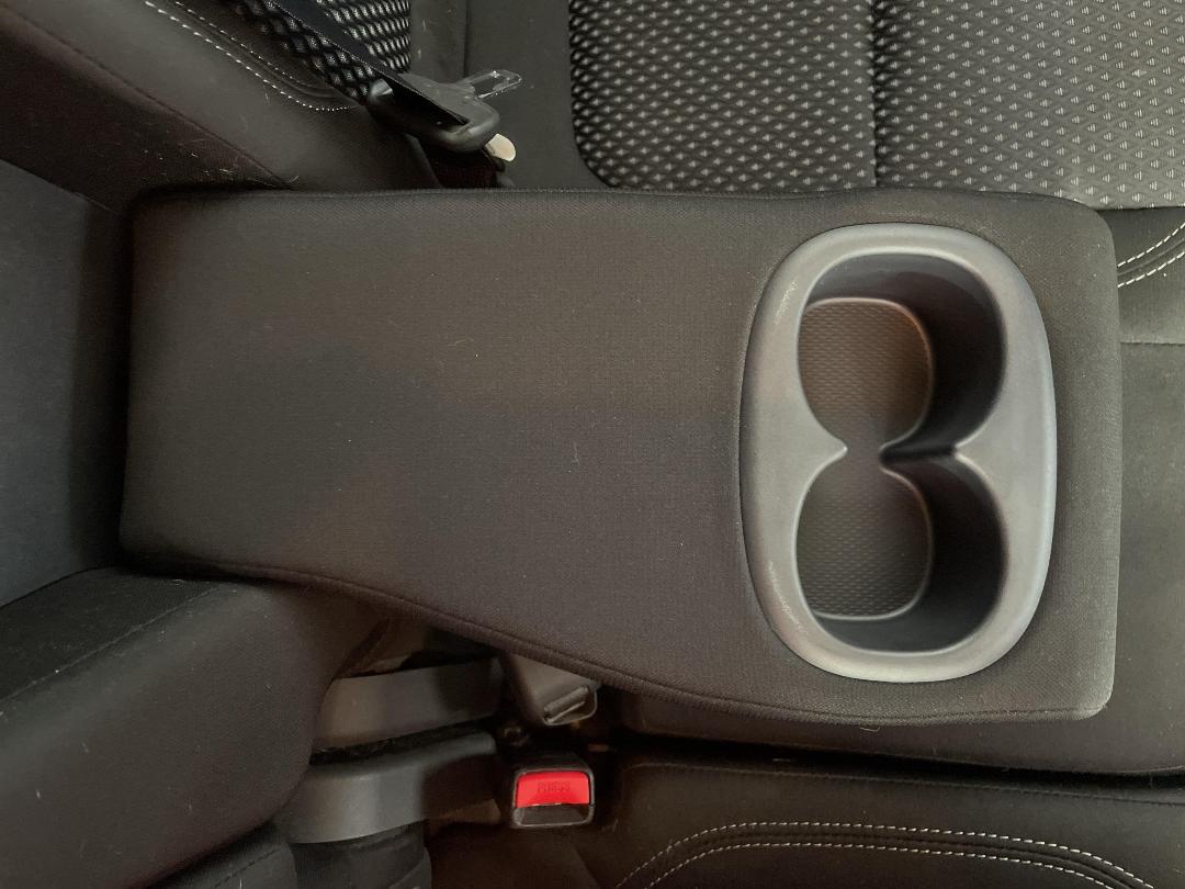 Photo '24' of Mitsubishi Outlander