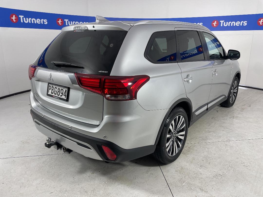 Photo '7' of Mitsubishi Outlander