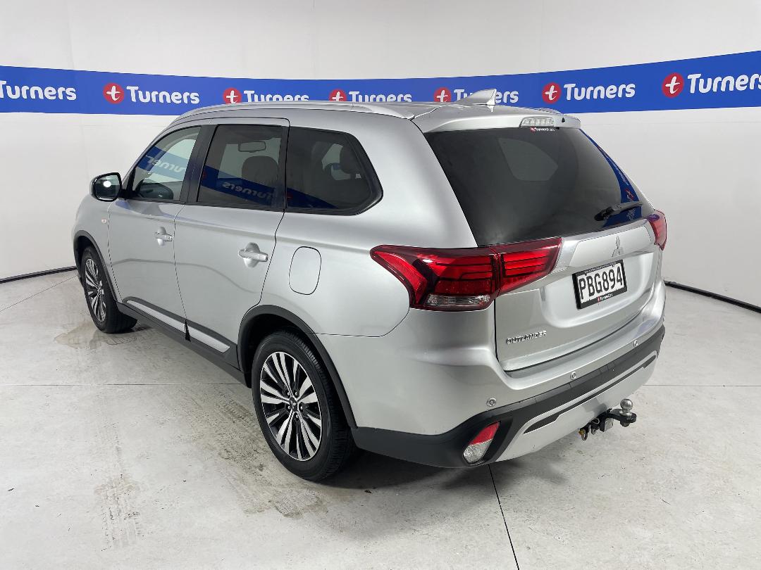 Photo '5' of Mitsubishi Outlander