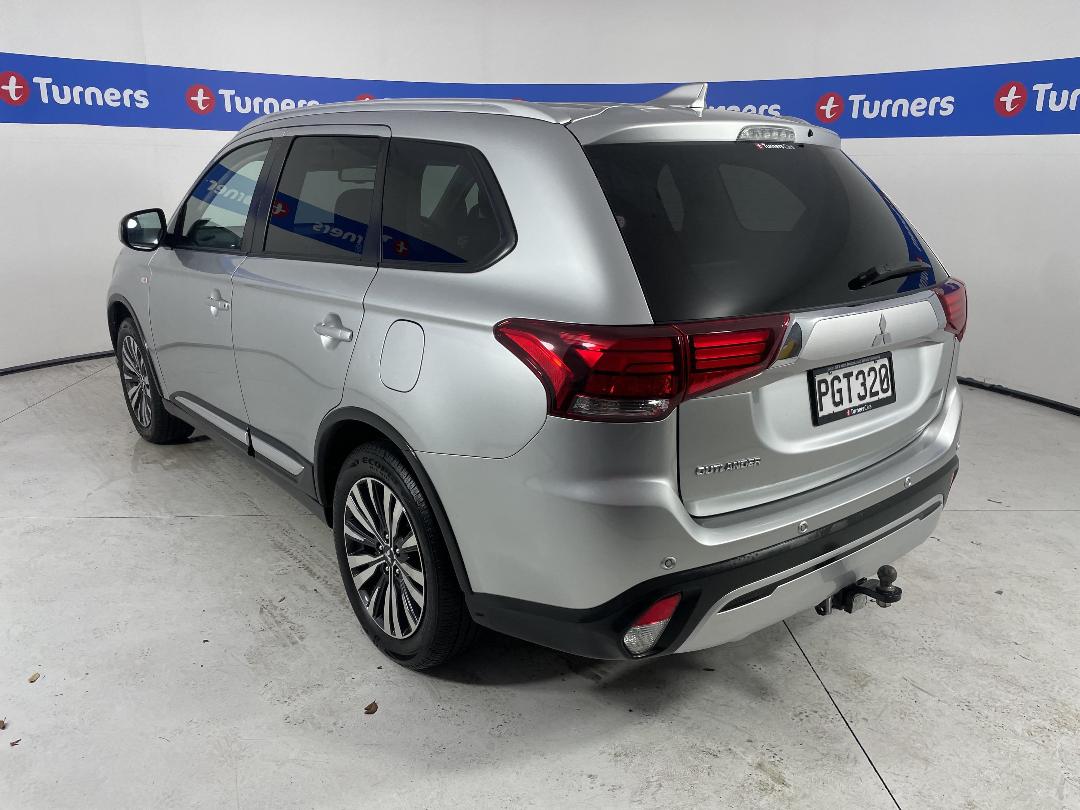 Photo '5' of Mitsubishi Outlander