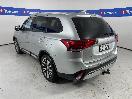 Thumbnail '5' of Mitsubishi Outlander