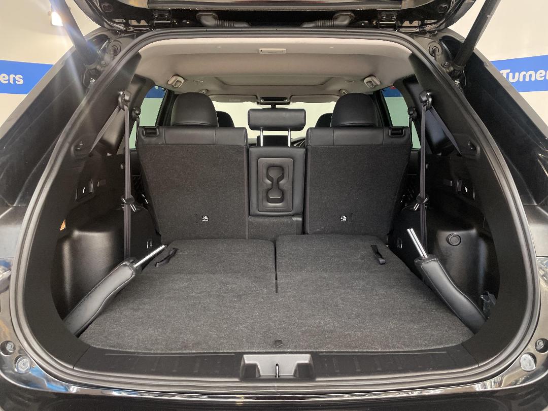 Photo '14' of Mitsubishi Outlander