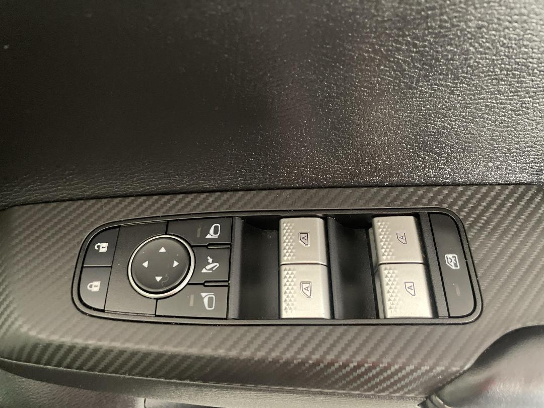 Photo '23' of Mitsubishi Outlander