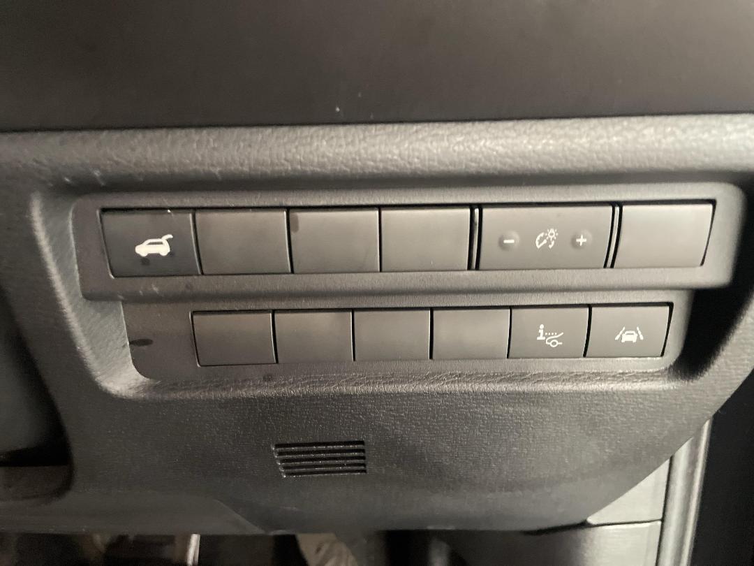 Photo '24' of Mitsubishi Outlander