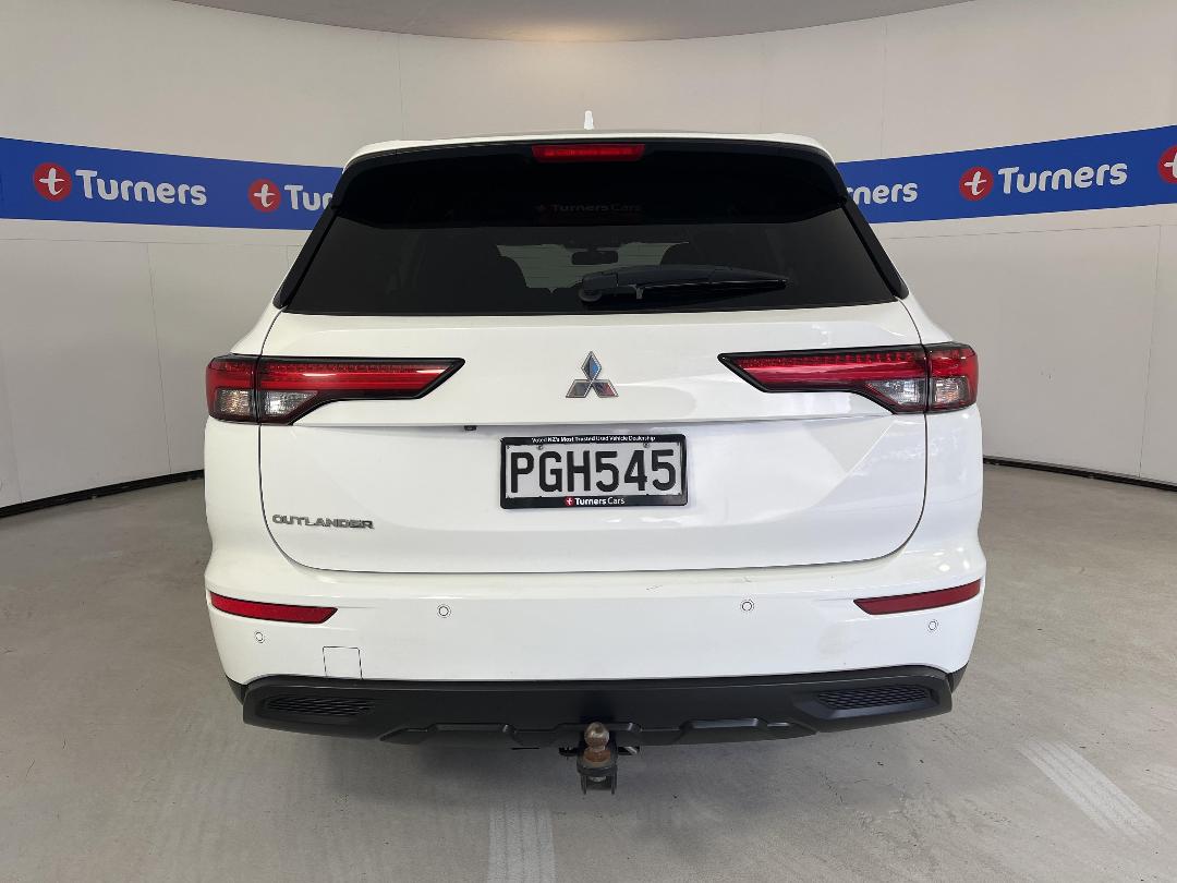 Photo '6' of Mitsubishi Outlander