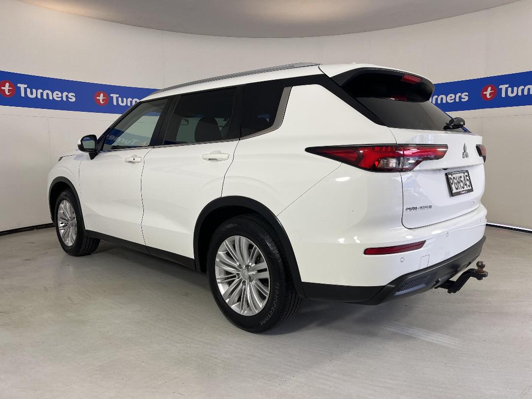 Photo '5' of Mitsubishi Outlander