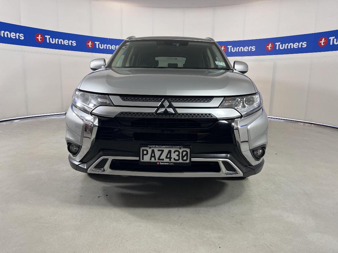 Photo '2' of Mitsubishi Outlander Photo '2' of Mitsubishi Outlander