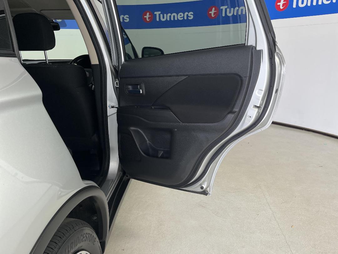 Photo '19' of Mitsubishi Outlander Photo '19' of Mitsubishi Outlander