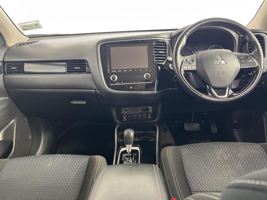 Photo '18' of Mitsubishi Outlander Photo '18' of Mitsubishi Outlander