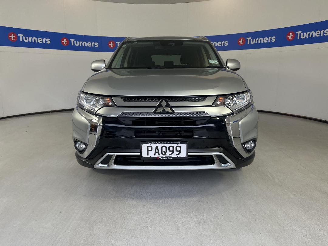 Photo '2' of Mitsubishi Outlander Photo '2' of Mitsubishi Outlander