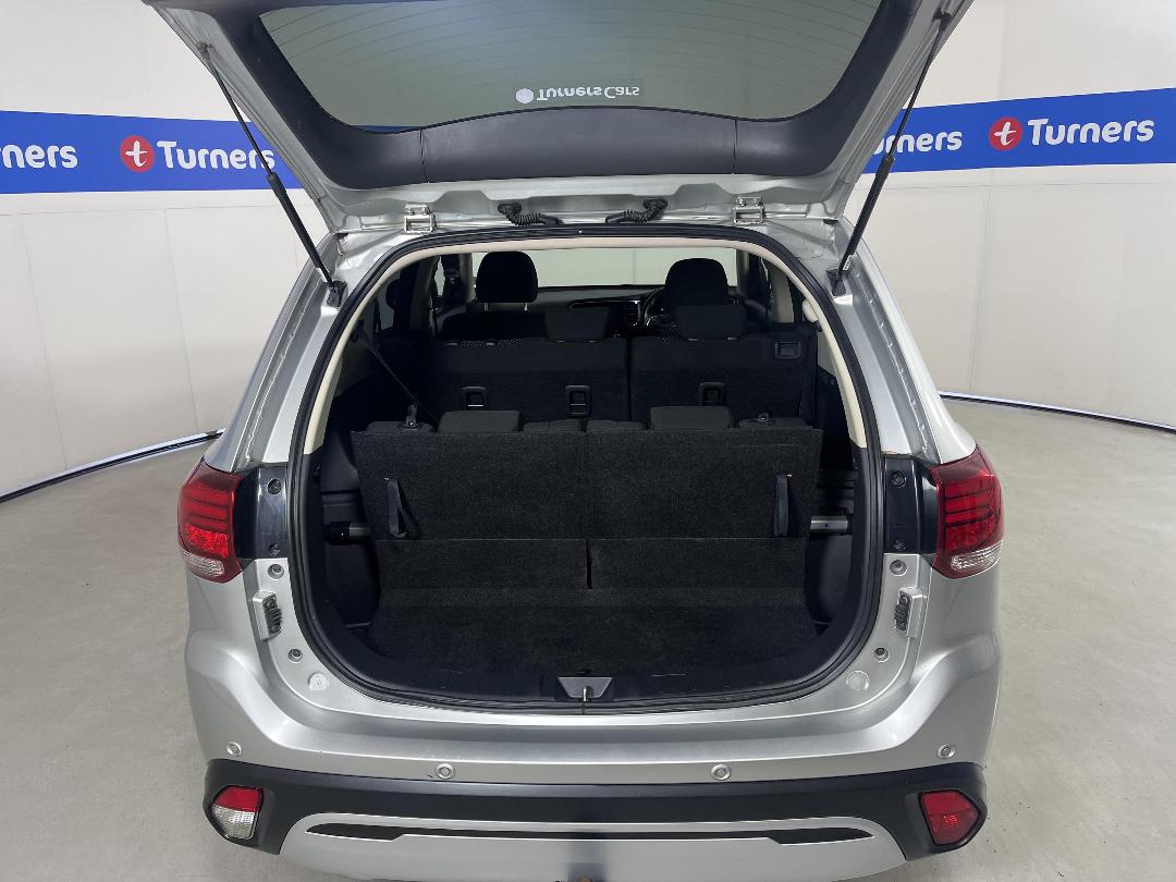 Photo '14' of Mitsubishi Outlander Photo '14' of Mitsubishi Outlander