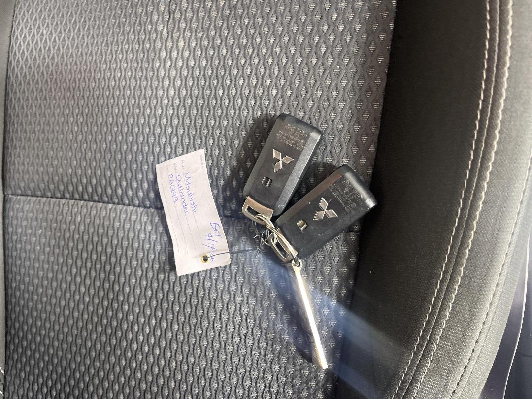 Photo '22' of Mitsubishi Outlander Photo '22' of Mitsubishi Outlander