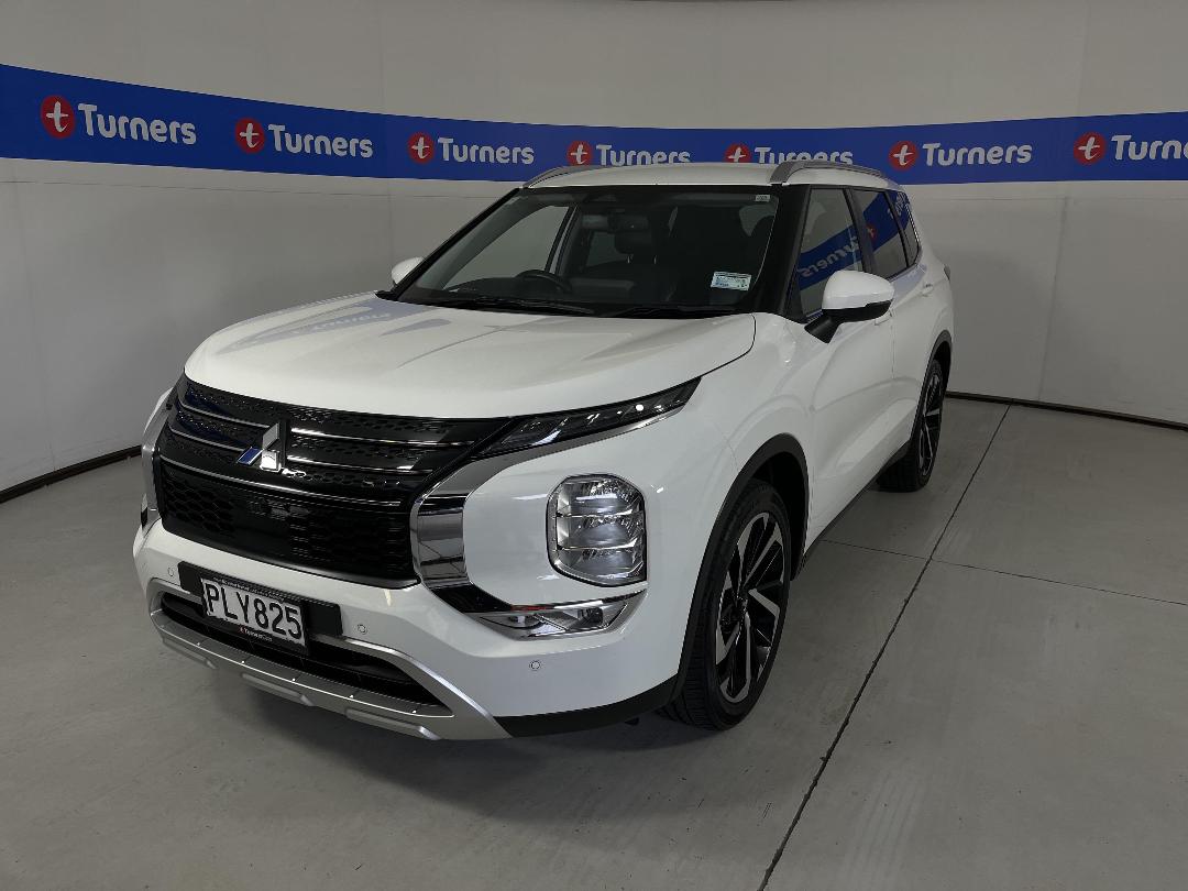 Photo '4' of Mitsubishi Outlander