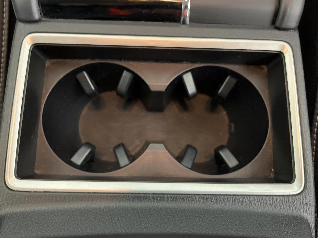 Photo '23' of Mitsubishi Outlander