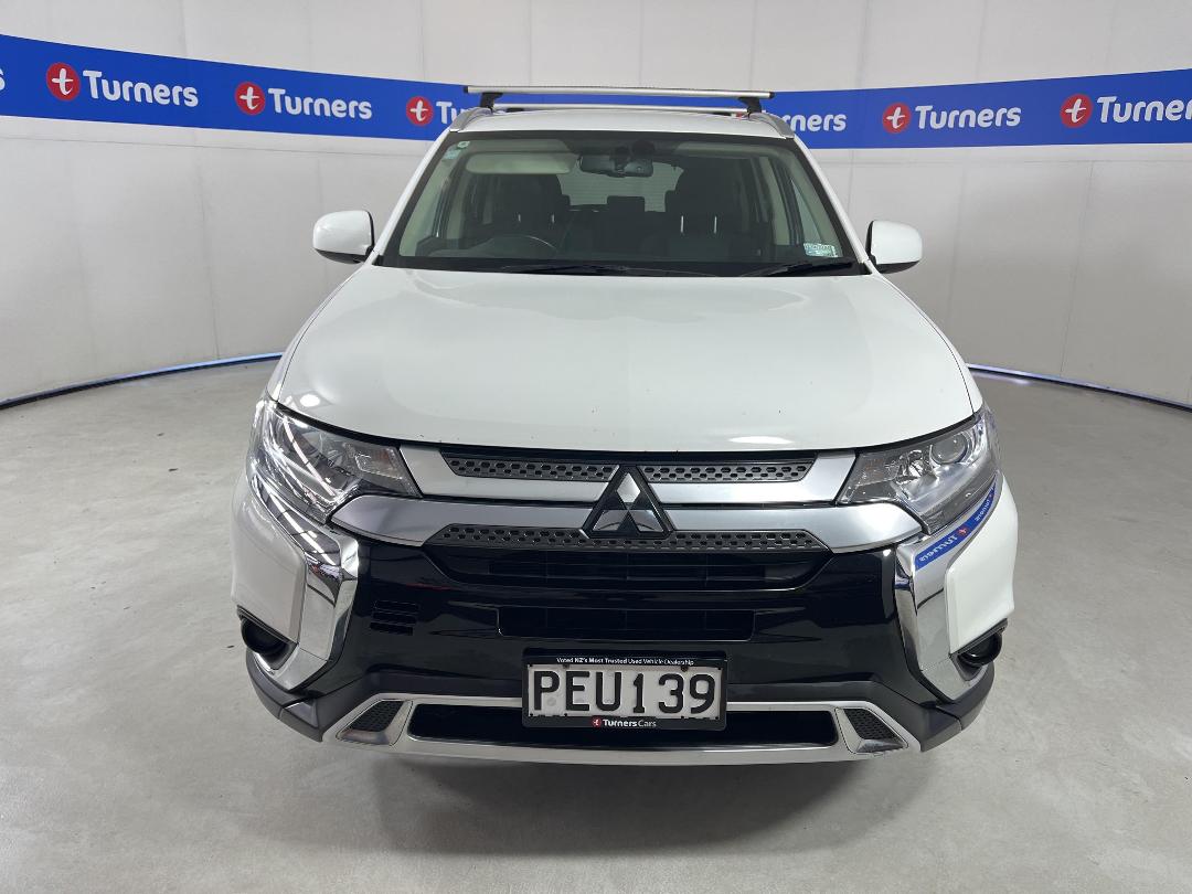 Photo '2' of Mitsubishi Outlander Photo '2' of Mitsubishi Outlander