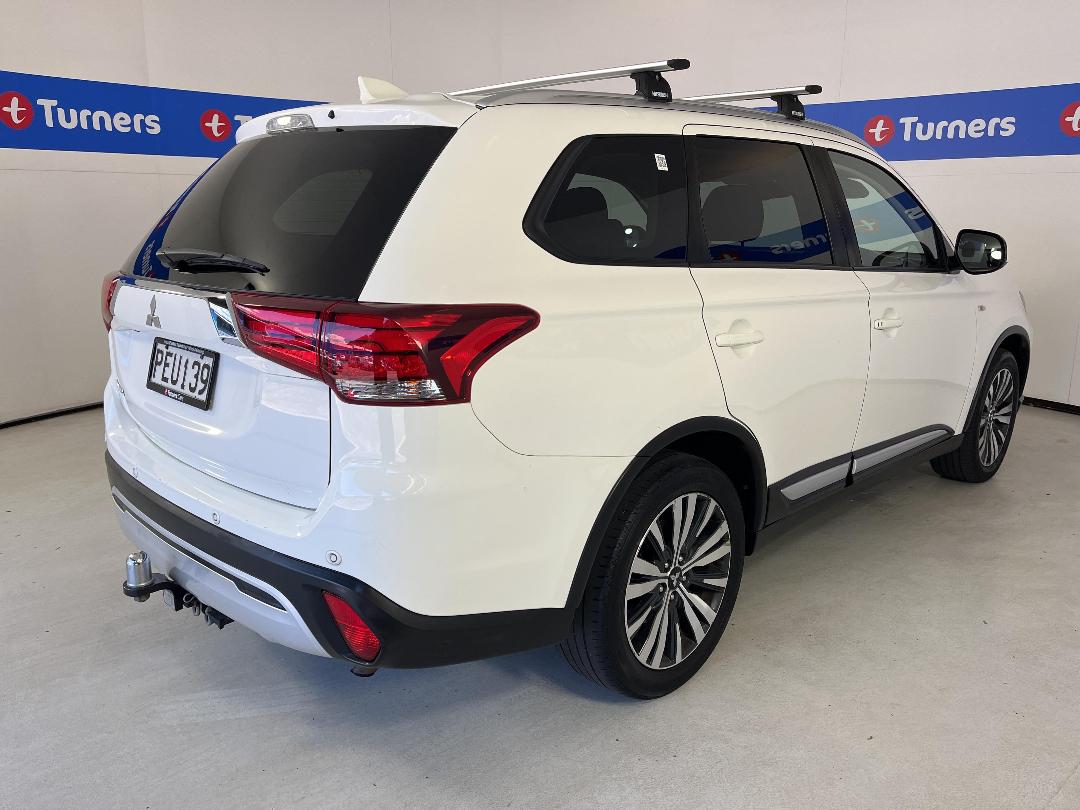 Photo '7' of Mitsubishi Outlander Photo '7' of Mitsubishi Outlander