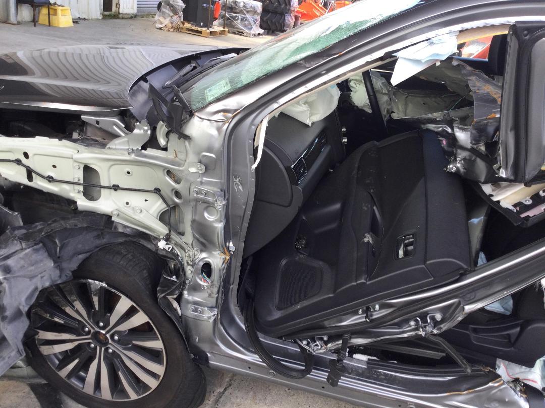 Photo '11' of Mitsubishi Outlander LS Photo '11' of Mitsubishi Outlander LS