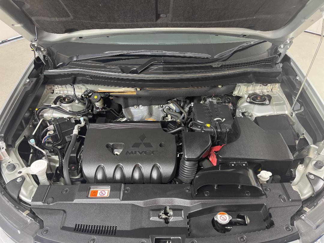 Photo '13' of Mitsubishi Outlander Photo '13' of Mitsubishi Outlander