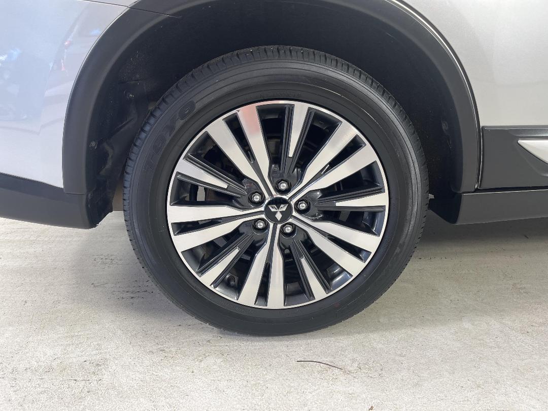 Photo '12' of Mitsubishi Outlander Photo '12' of Mitsubishi Outlander