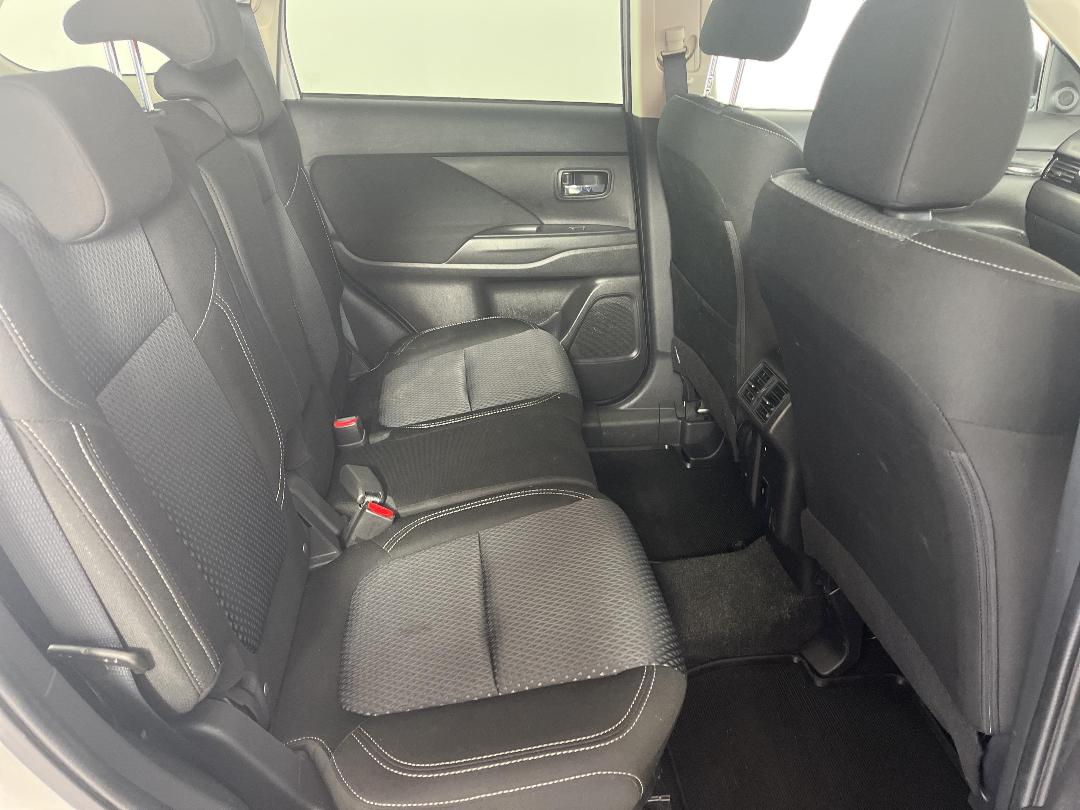 Photo '20' of Mitsubishi Outlander Photo '20' of Mitsubishi Outlander