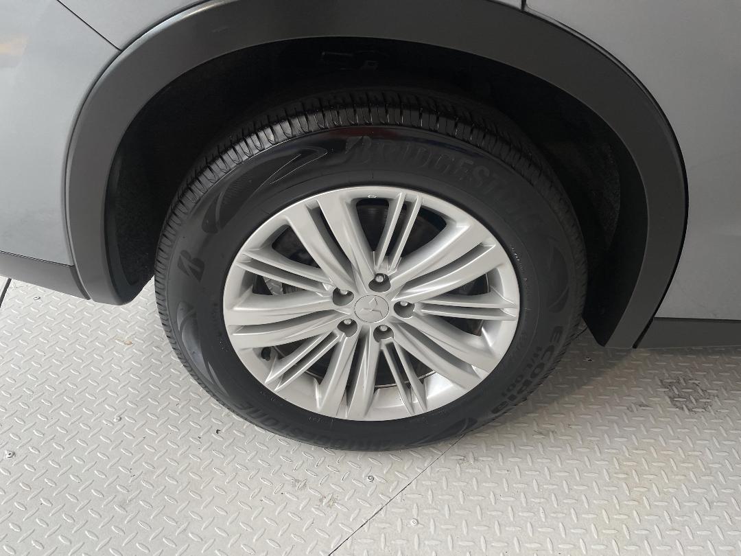 Photo '12' of Mitsubishi Outlander