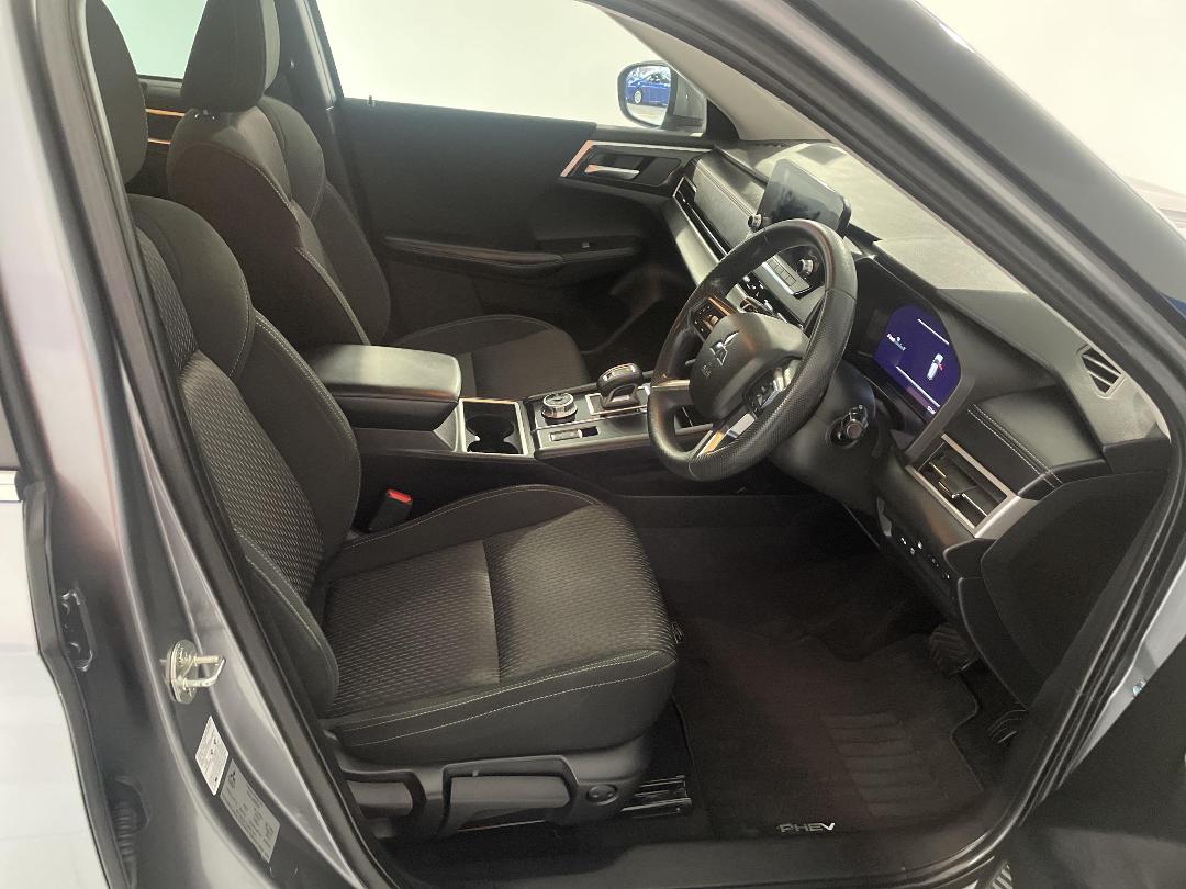 Photo '16' of Mitsubishi Outlander