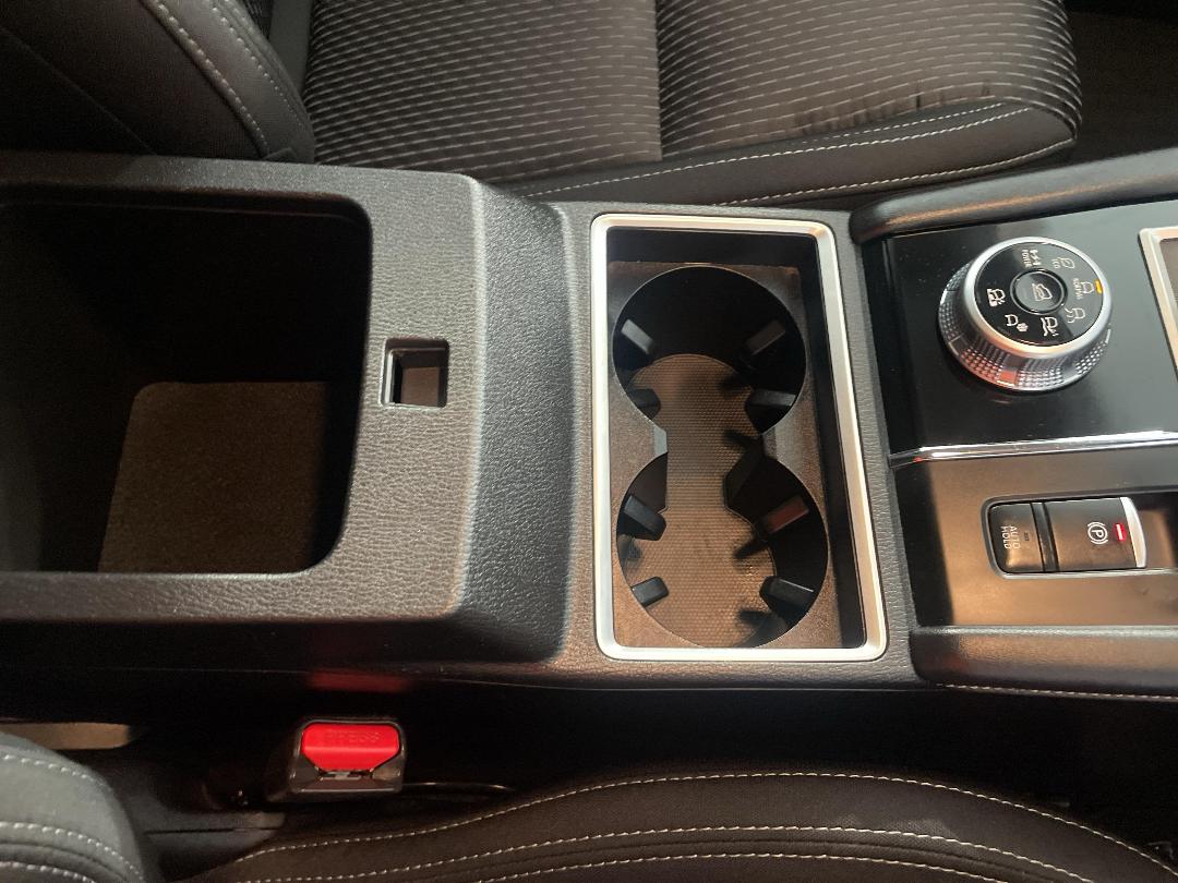 Photo '32' of Mitsubishi Outlander