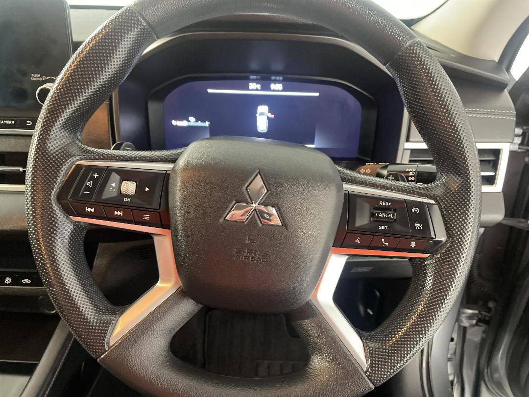 Photo '27' of Mitsubishi Outlander