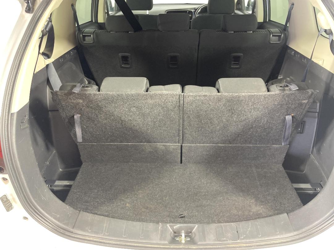 Photo '14' of Mitsubishi Outlander Photo '14' of Mitsubishi Outlander