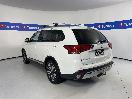 Thumbnail '5' of Mitsubishi Outlander