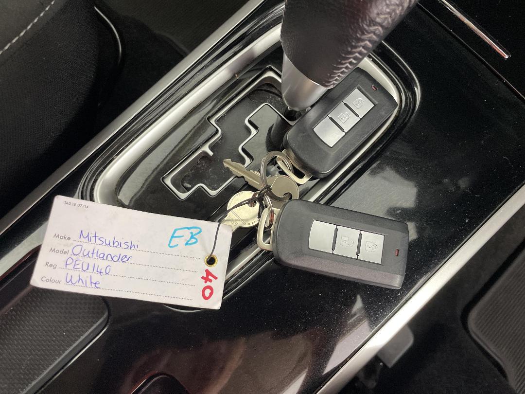 Photo '22' of Mitsubishi Outlander Photo '22' of Mitsubishi Outlander