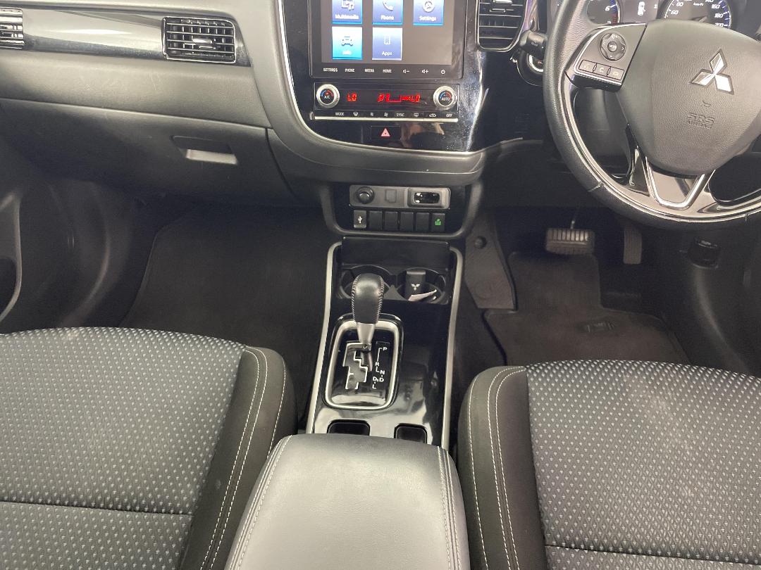 Photo '18' of Mitsubishi Outlander Photo '18' of Mitsubishi Outlander