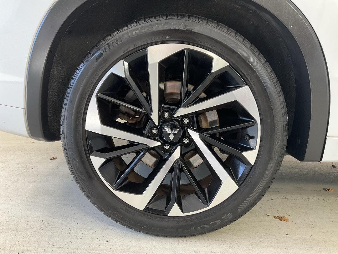 Photo '12' of Mitsubishi Outlander Photo '12' of Mitsubishi Outlander