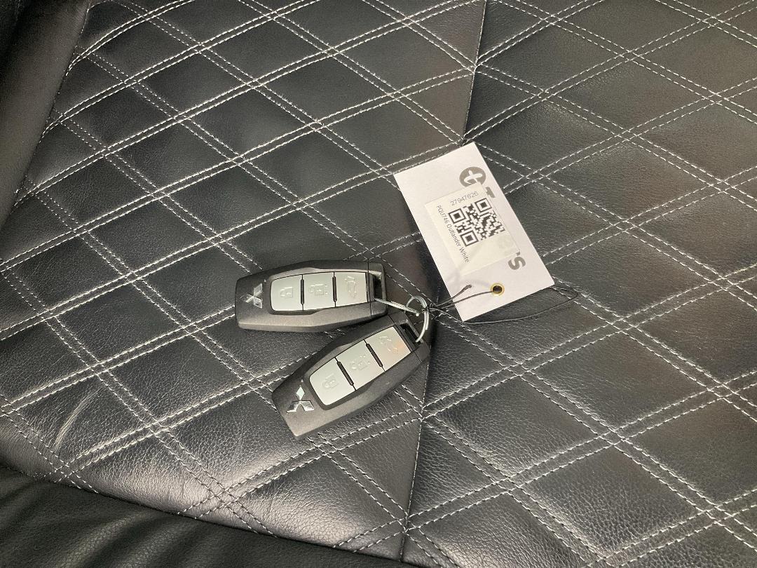 Photo '22' of Mitsubishi Outlander Photo '22' of Mitsubishi Outlander