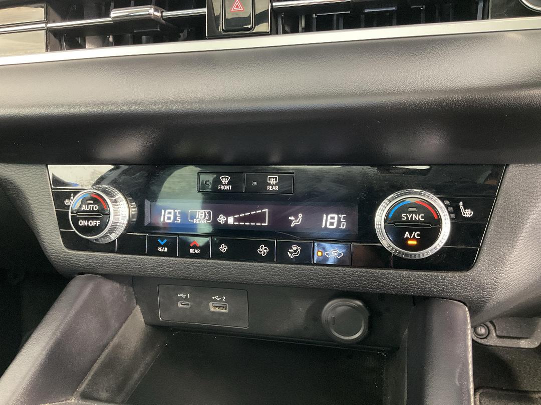 Photo '32' of Mitsubishi Outlander Photo '32' of Mitsubishi Outlander