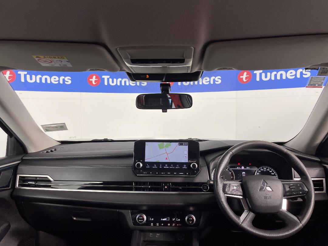 Photo '17' of Mitsubishi Outlander Photo '17' of Mitsubishi Outlander