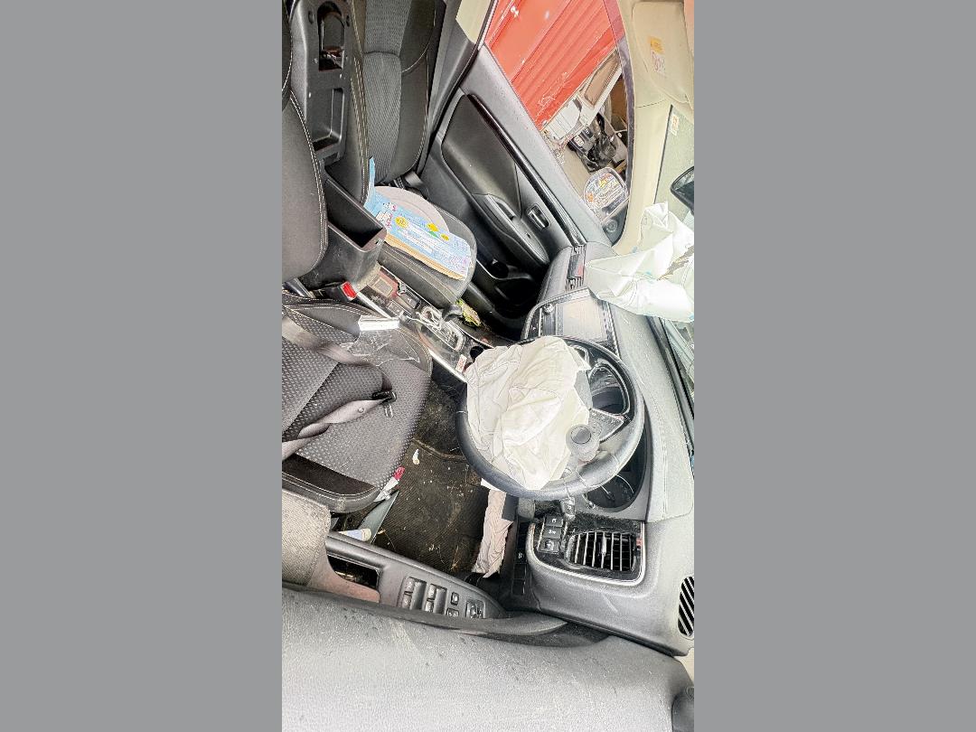 Photo '8' of Mitsubishi Outlander LS