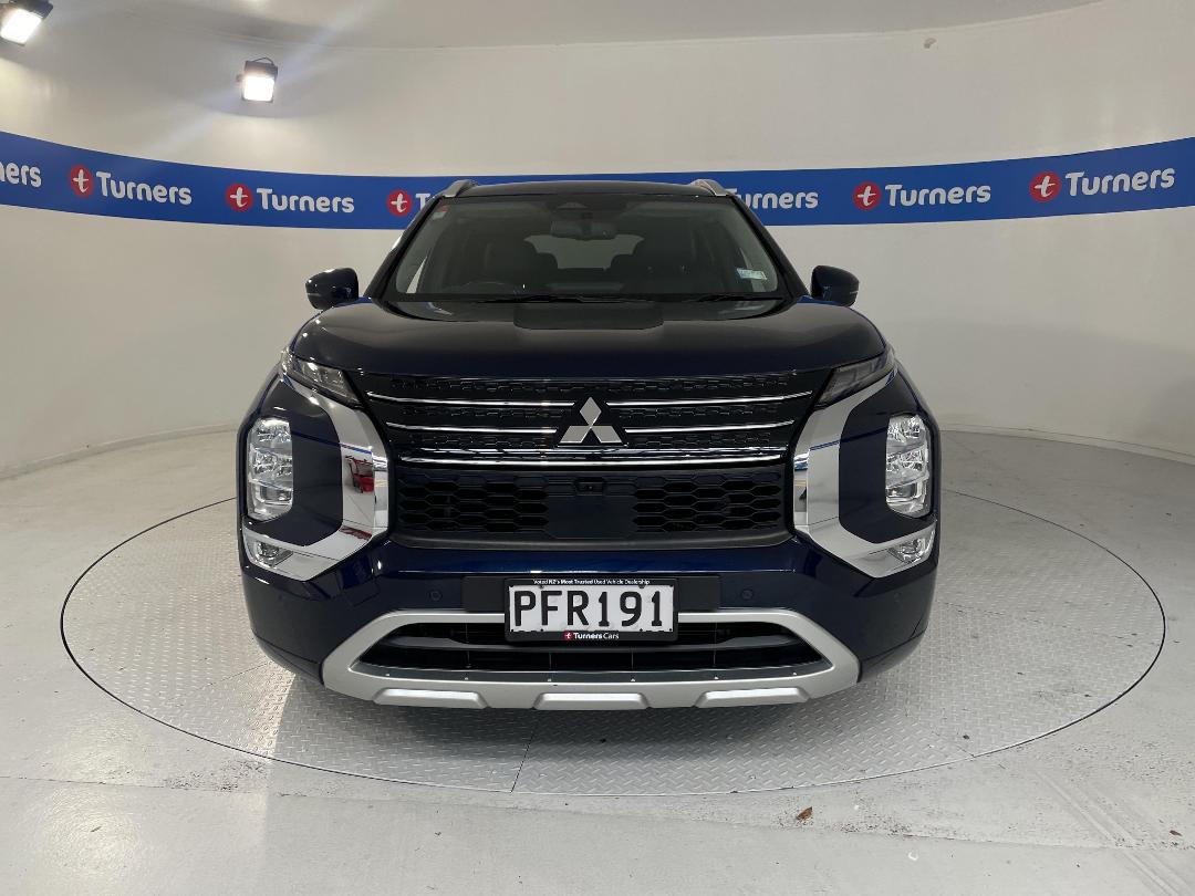 Photo '2' of Mitsubishi Outlander Photo '2' of Mitsubishi Outlander