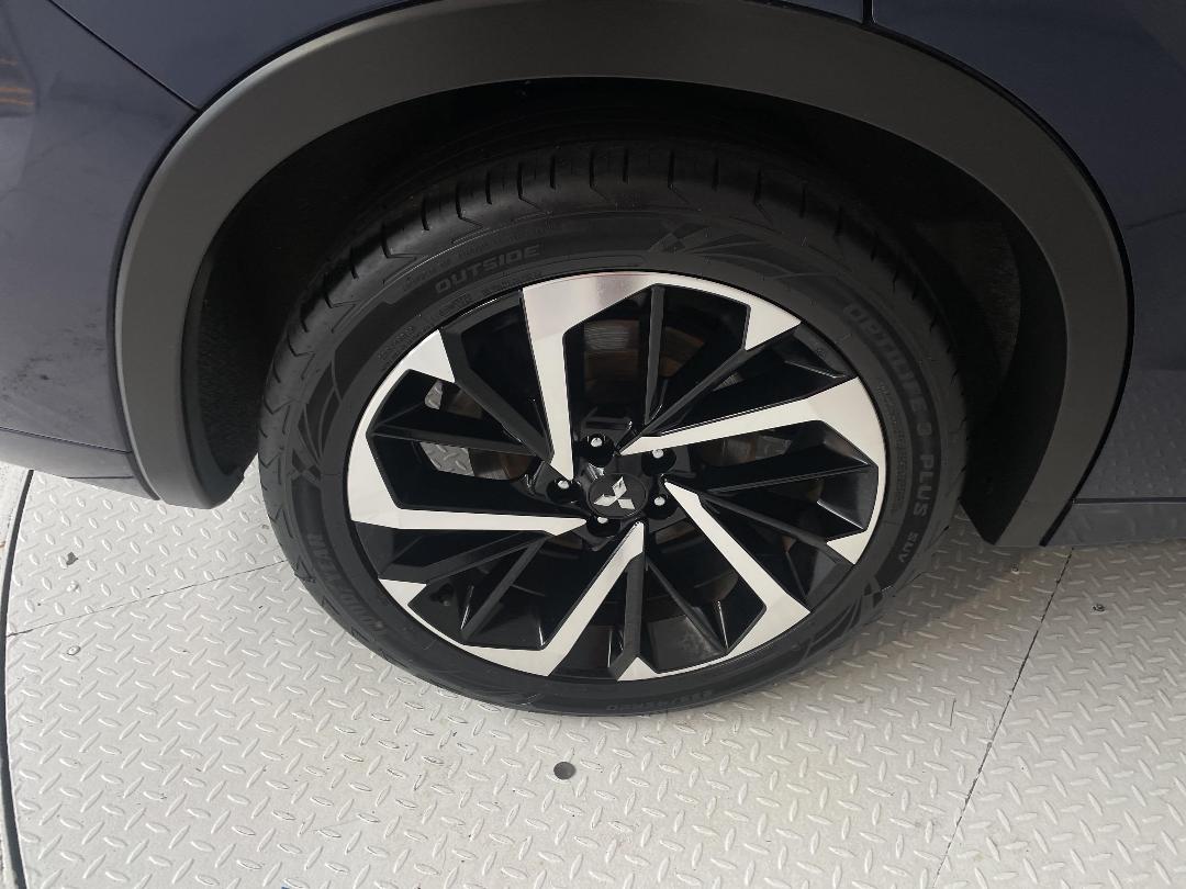 Photo '12' of Mitsubishi Outlander Photo '12' of Mitsubishi Outlander