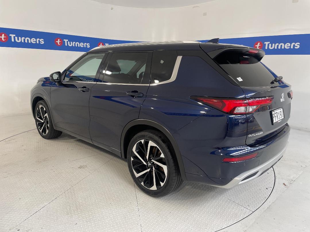 Photo '5' of Mitsubishi Outlander Photo '5' of Mitsubishi Outlander