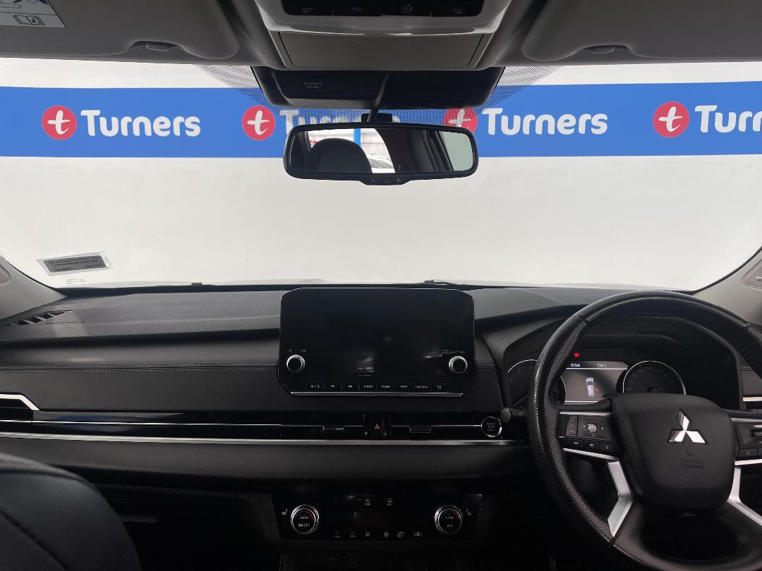 Photo '17' of Mitsubishi Outlander Photo '17' of Mitsubishi Outlander