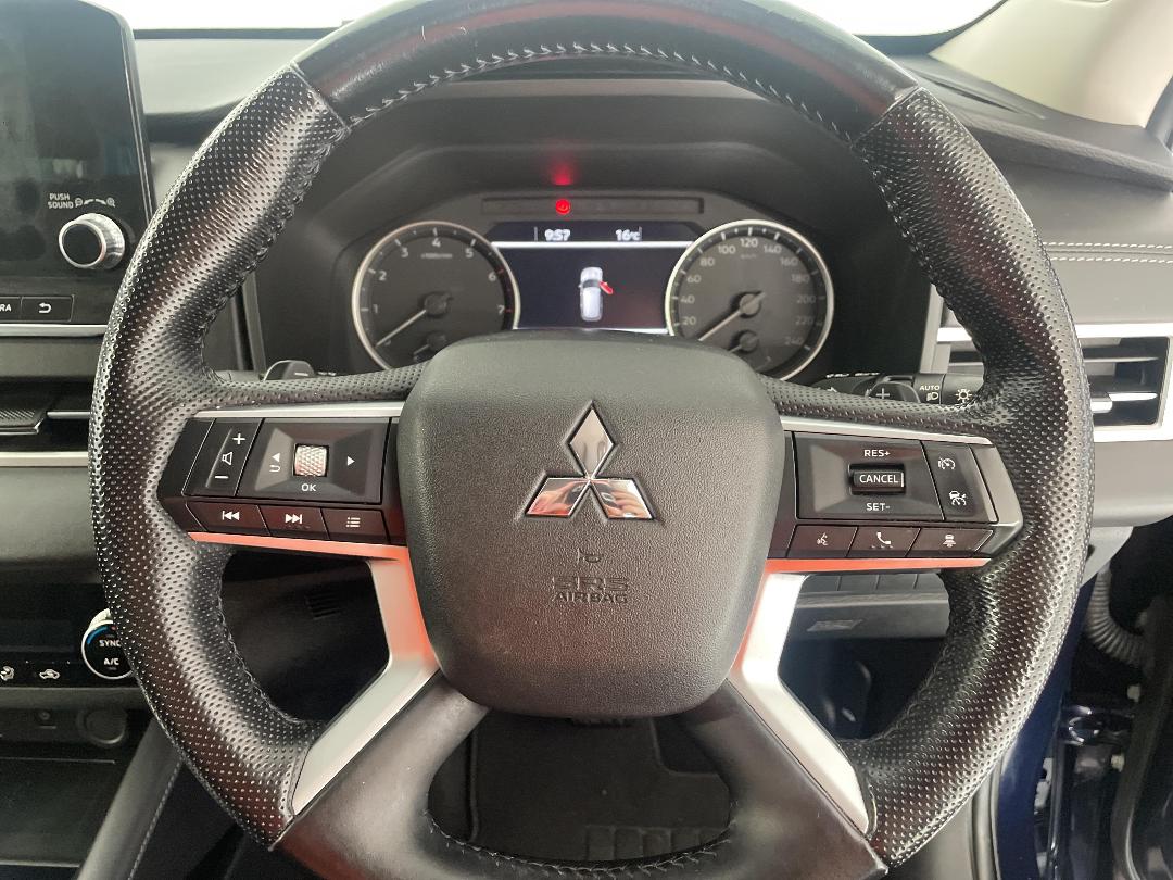 Photo '27' of Mitsubishi Outlander Photo '27' of Mitsubishi Outlander