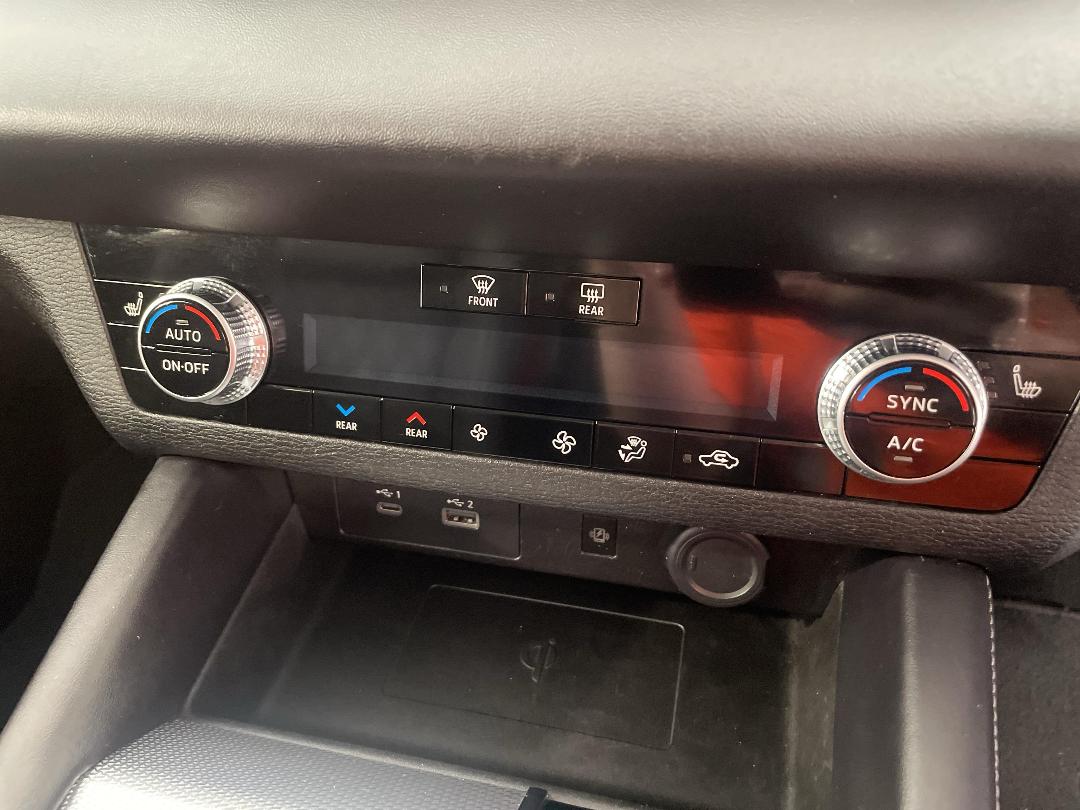 Photo '30' of Mitsubishi Outlander Photo '30' of Mitsubishi Outlander