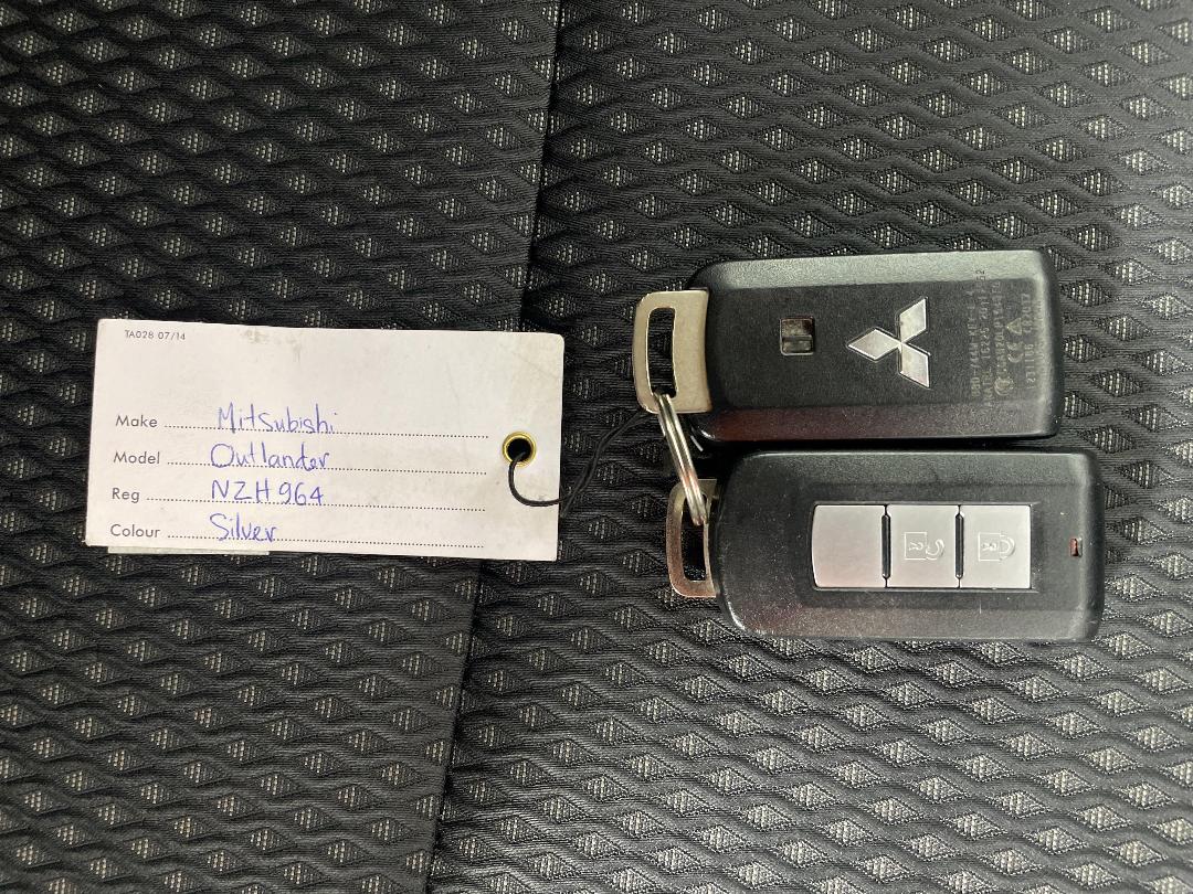 Photo '22' of Mitsubishi Outlander Photo '22' of Mitsubishi Outlander